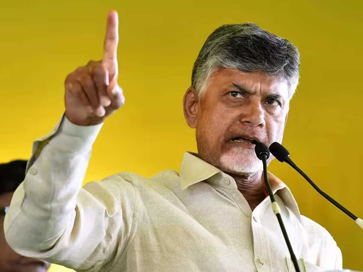 तिरुपति मंदिर भगदड़ : सीएम चंद्रबाबू नायडू ने जान गंवाने वालों श्रद्धालुओं के प्रति जताया दुख